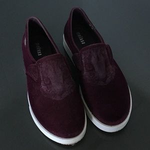 Women's Melissa IT Sneakers in Burgundy Size 7